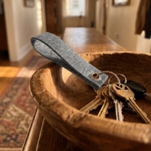Keychain made of recycled felt PATRYCJA grey