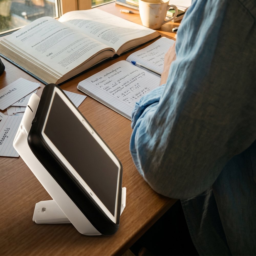 Wireless charger NIKOLA white