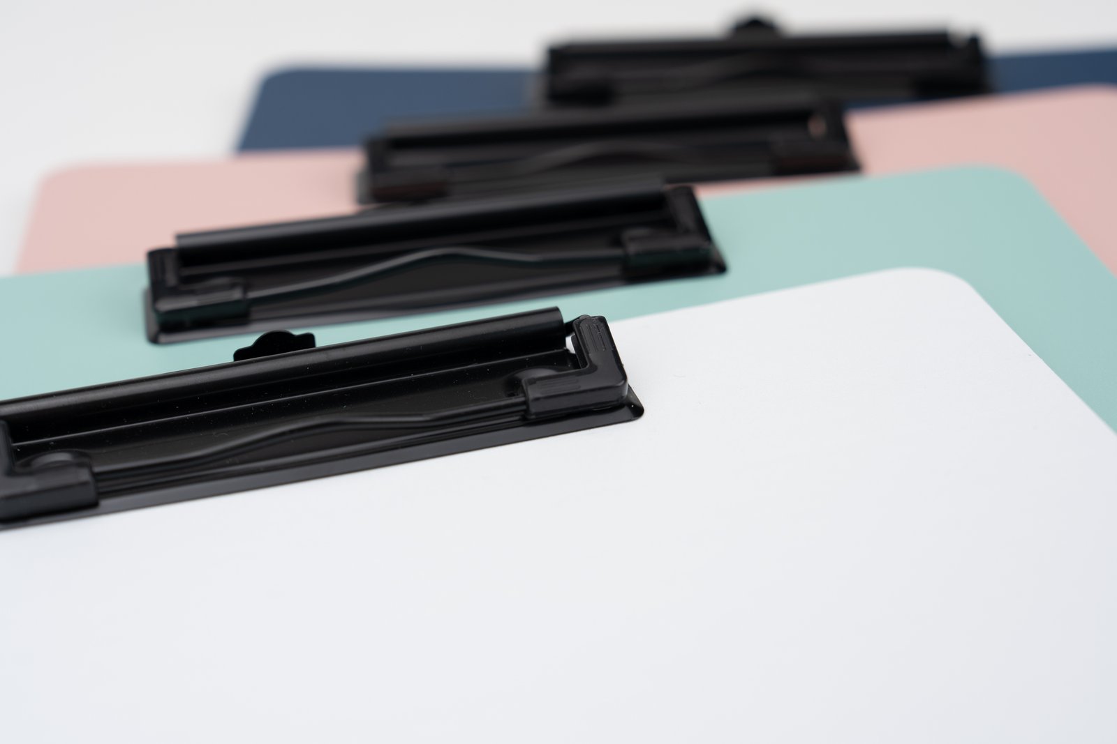 Writing pad with clip A4 pink - Image 4