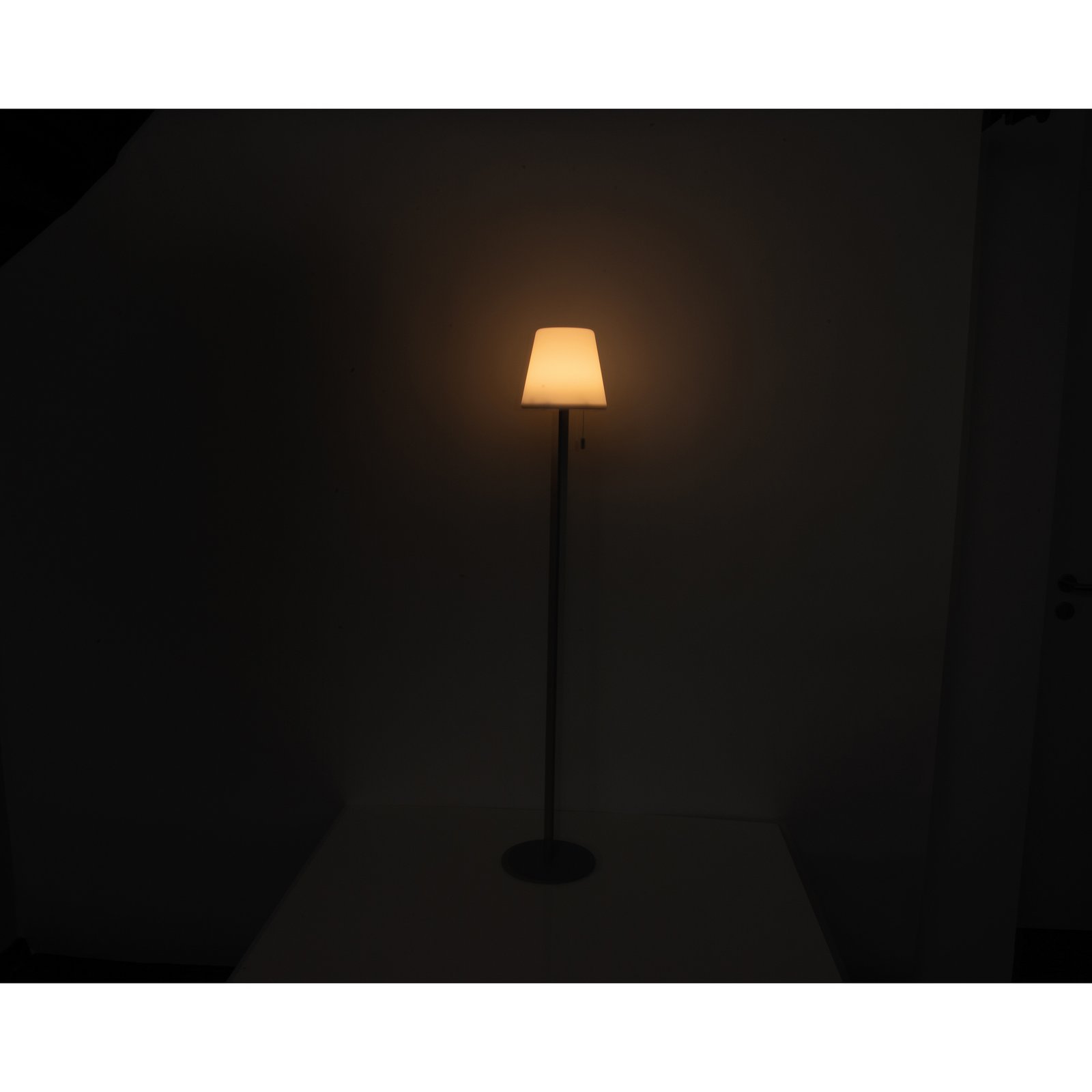 Tall color-changing lamp BRIDGET white - Image 4